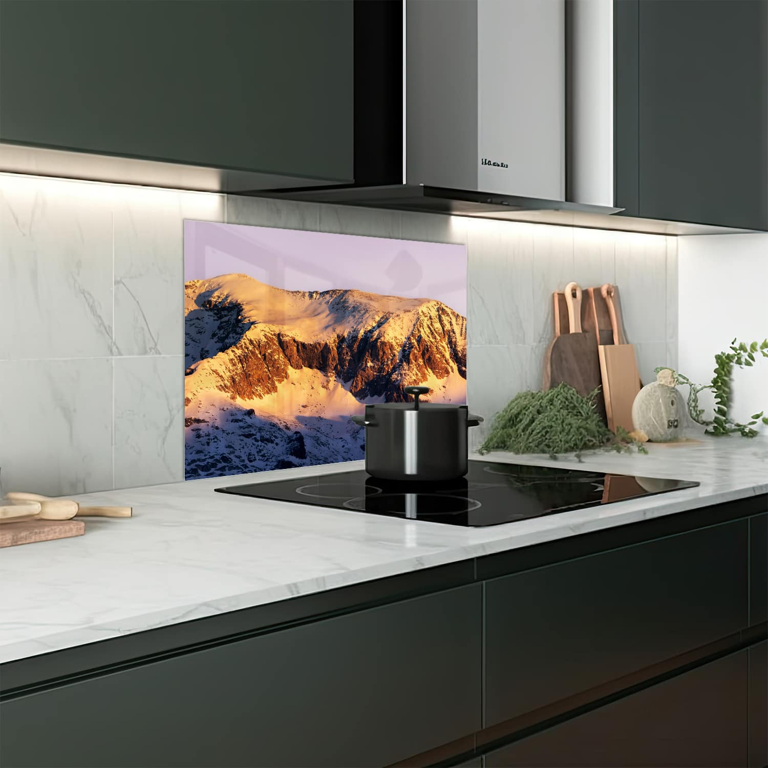 Eigen afmeting spatscherm-op-maat Keuken - Hittebestendig gehard glas - Bergtoppen in het Eerste Licht