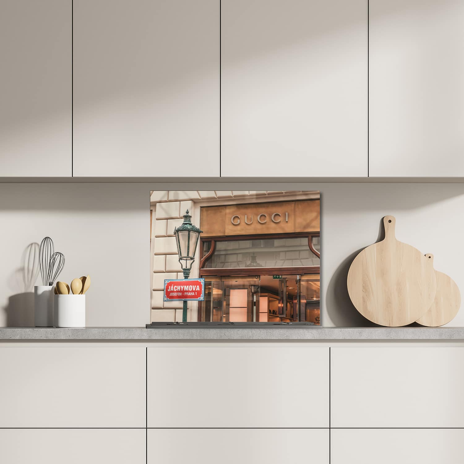 Eigen afmeting spatscherm-op-maat Keuken - Hittebestendig gehard glas - Gucci Winkel Front