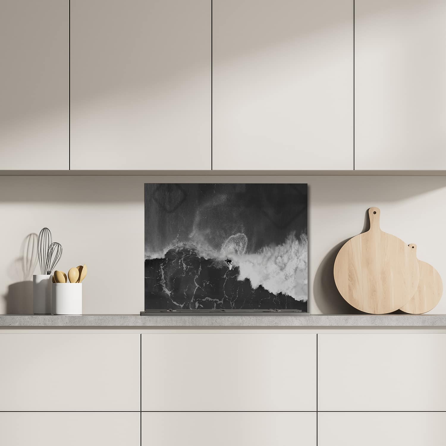 Eigen afmeting spatscherm-op-maat Keuken - Hittebestendig gehard glas - Zwart-Wit Surfer