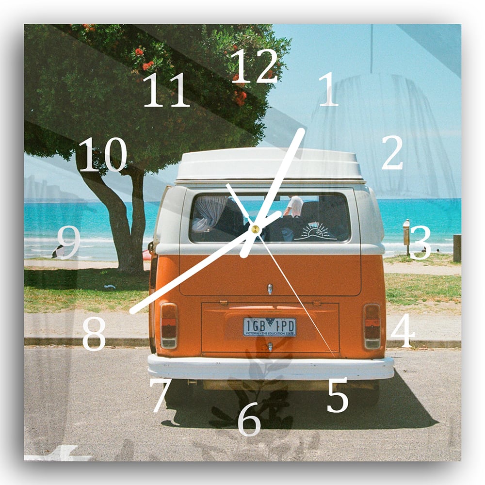 Wandklok 30x30 - Gehard Glas - Camper voor het Strand