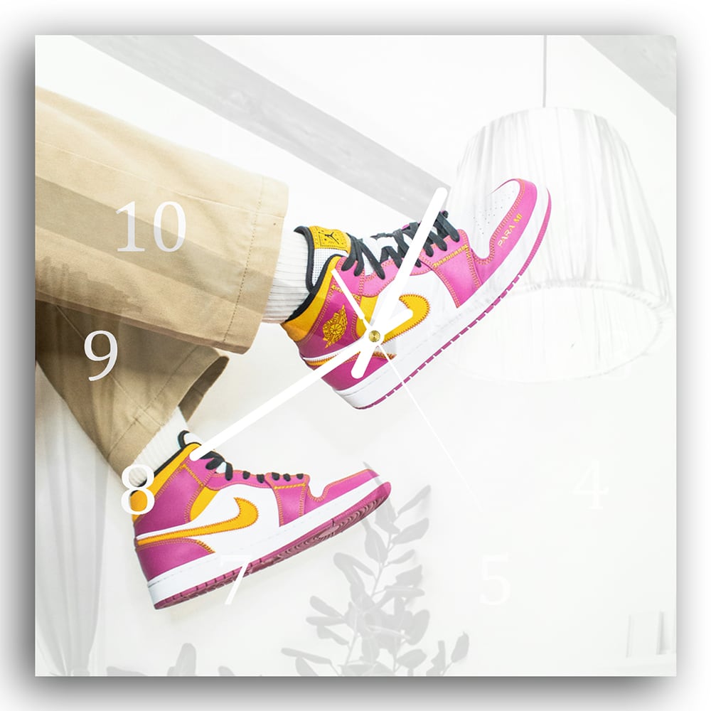 Wandklok 30x30 - Gehard Glas - Roze Jordans