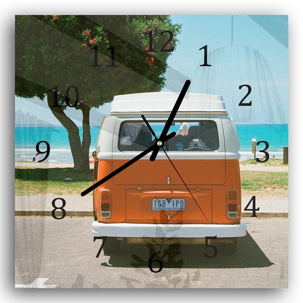 Wandklok 30x30 - Gehard Glas - Camper voor het Strand