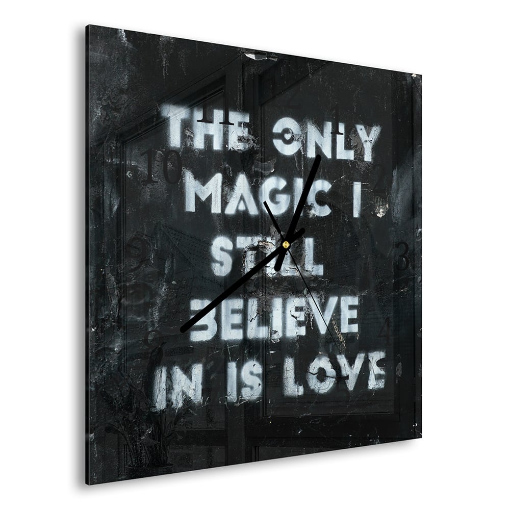 Wandklok 30x30 - Gehard Glas - Quote op Ruwe Achtergrond