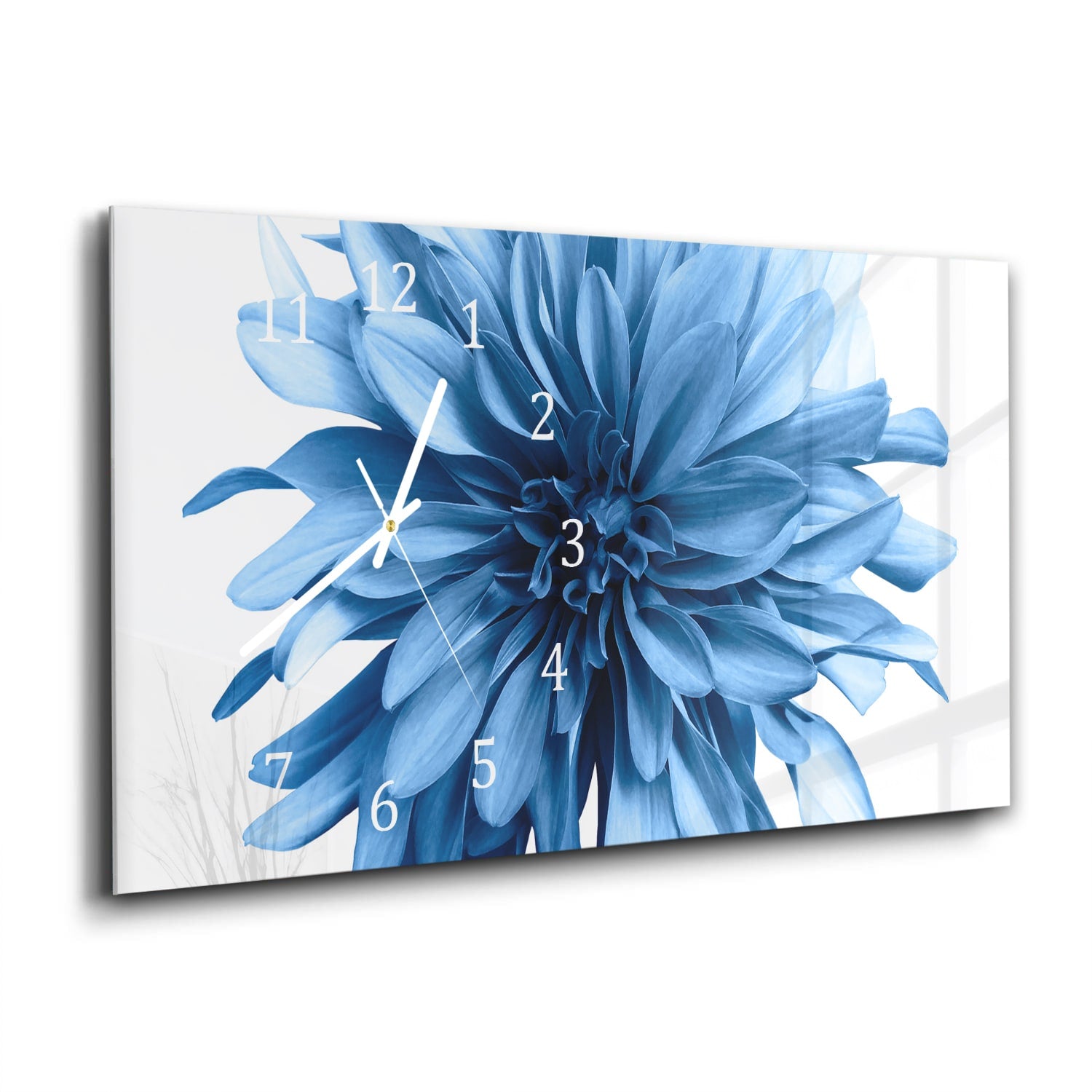 Wandklok 60x30 - Gehard Glas - Lichtblauwe Dahlia