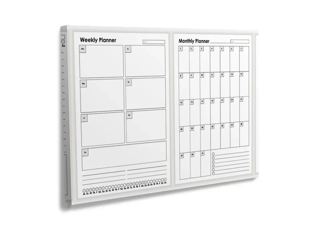 Metalen bord voor dagelijkse en wekelijkse planning en memo's.