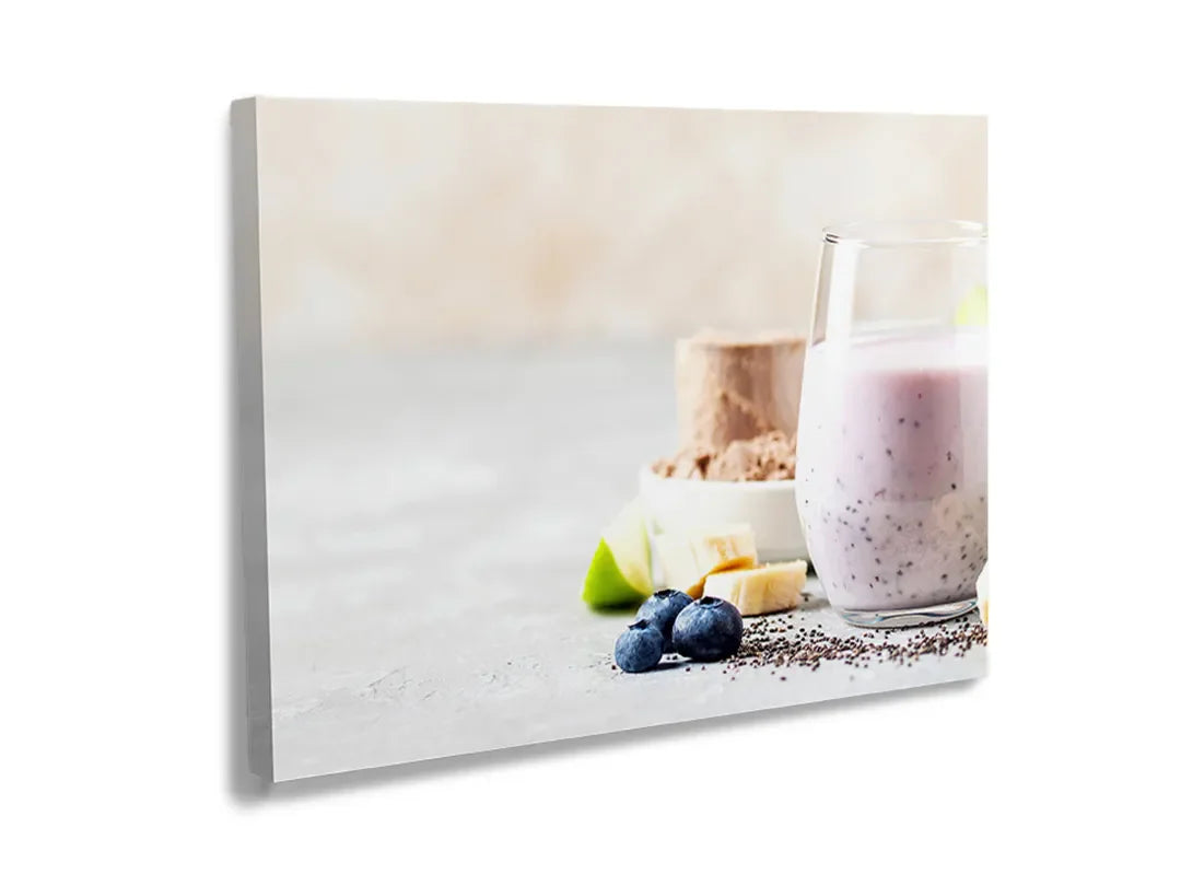 Metalen bord met smoothie en fruit, perfect als magneetbord.