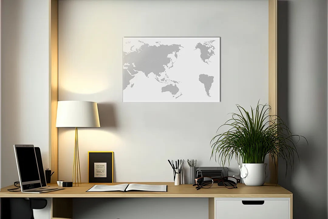 Metalen magneetbord met wereldkaart in grijstinten – droog uitwisbaar & magnetisch