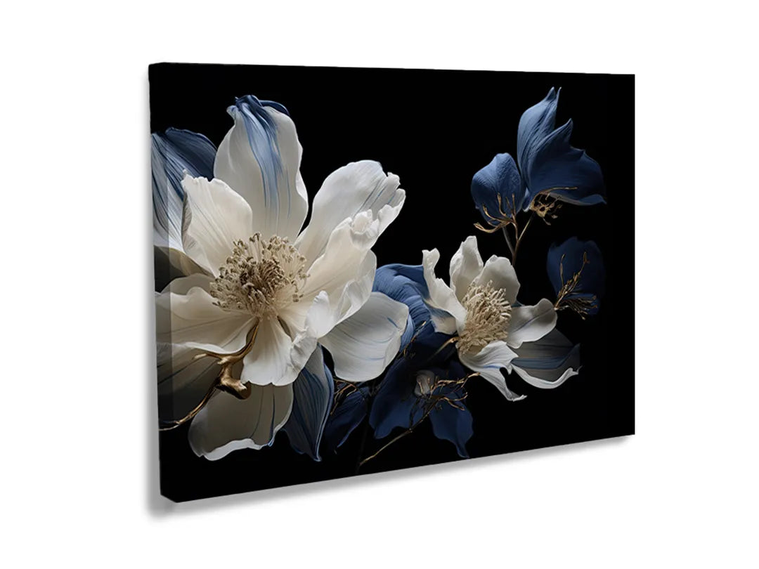 Metalen magneetbord met witte en blauwe bloemen op zwarte achtergrond