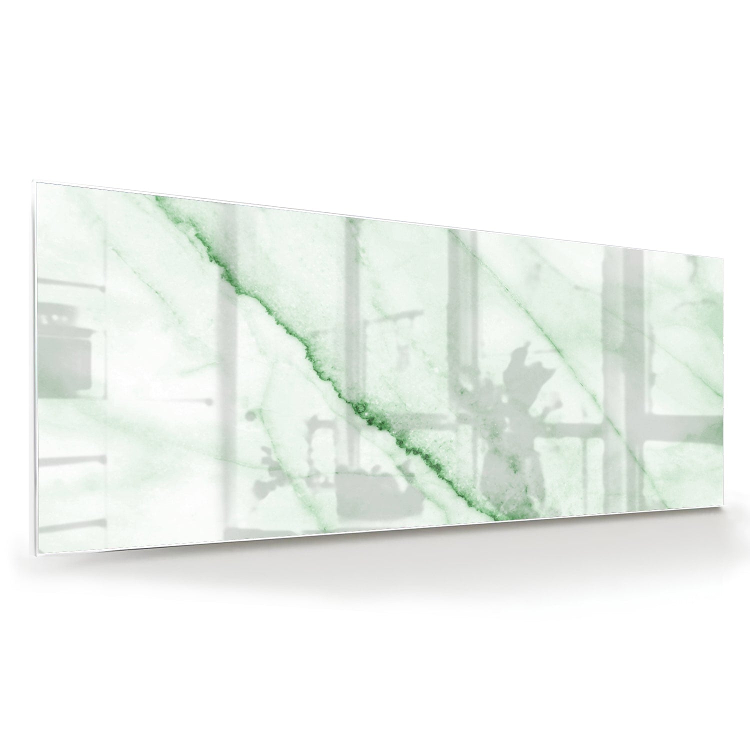 Glazen schilderij met een groene marmerlook aan de muur in een moderne woonkamer.