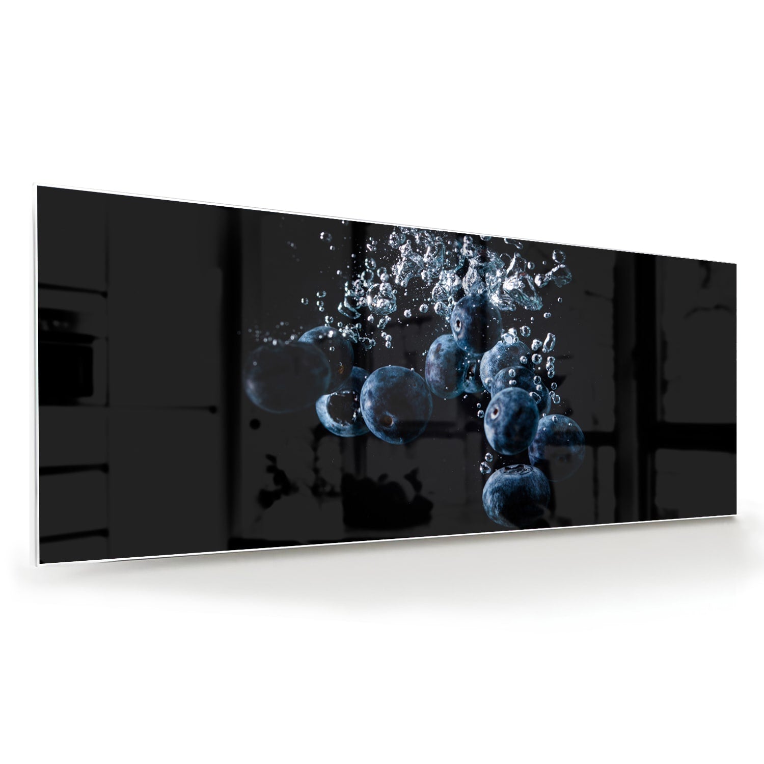Abstract glazen schilderij met luchtbellen in zwart water
