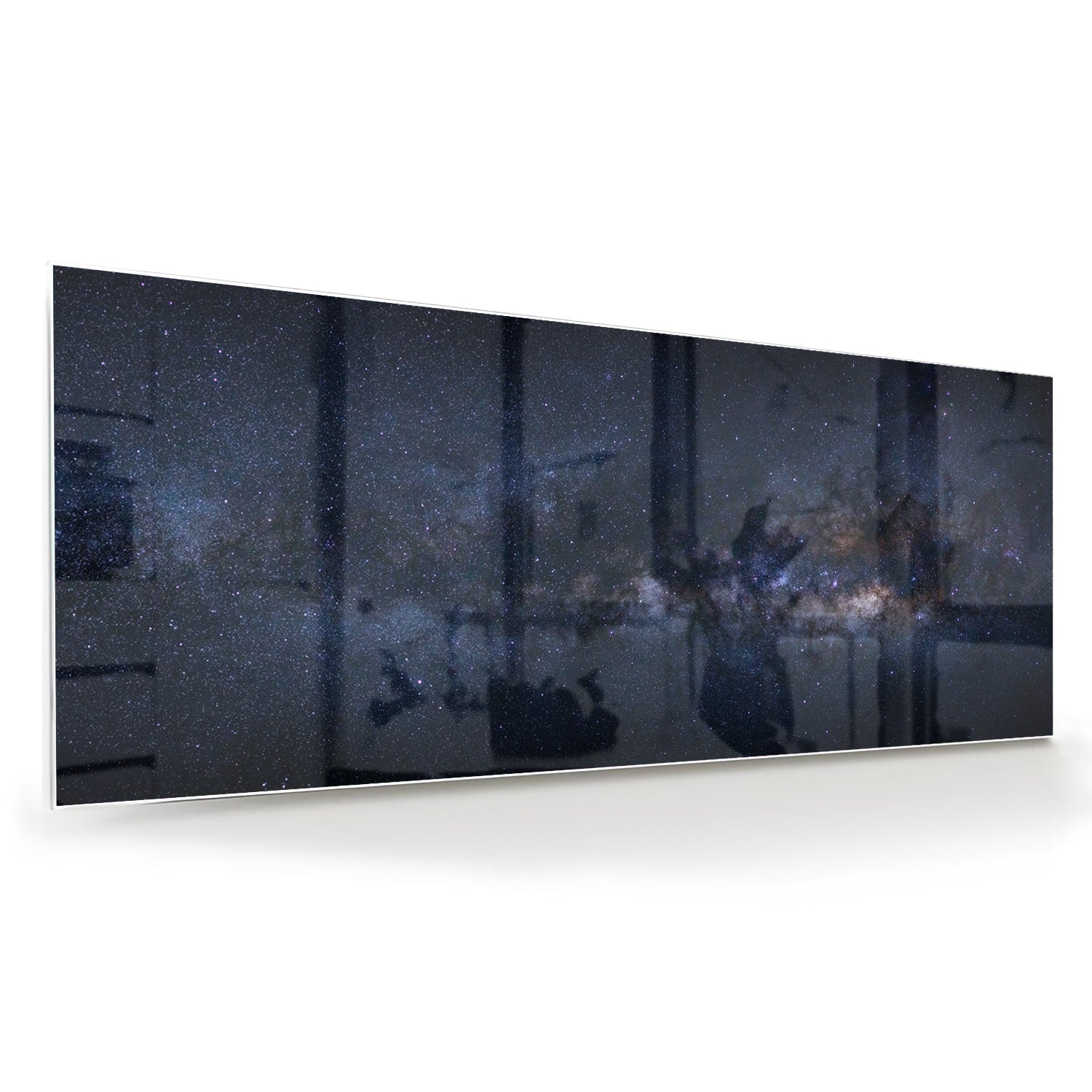 Glas schilderij met een sterrenhemel in een moderne woonkamer.