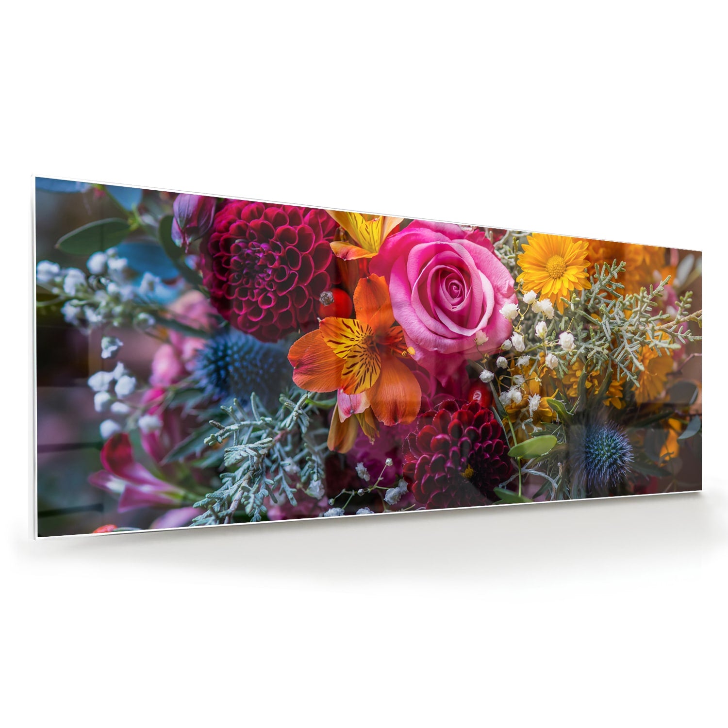 Glazen schilderij met een kleurrijke bloemenmix, inclusief rozen en andere bloemen.