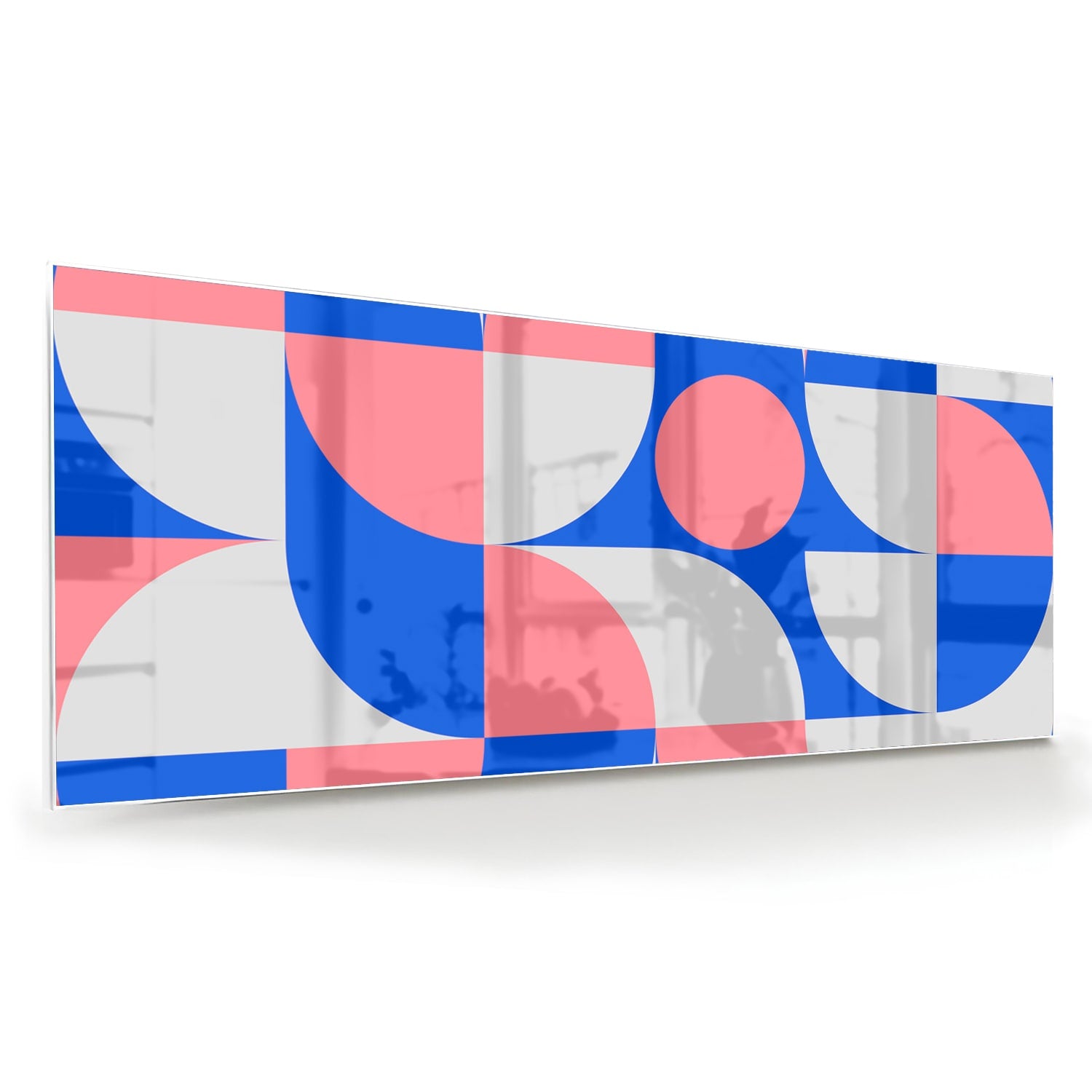 Abstract glazen schilderij met vormen in blauw en roze, perfect voor wanddecoratie.