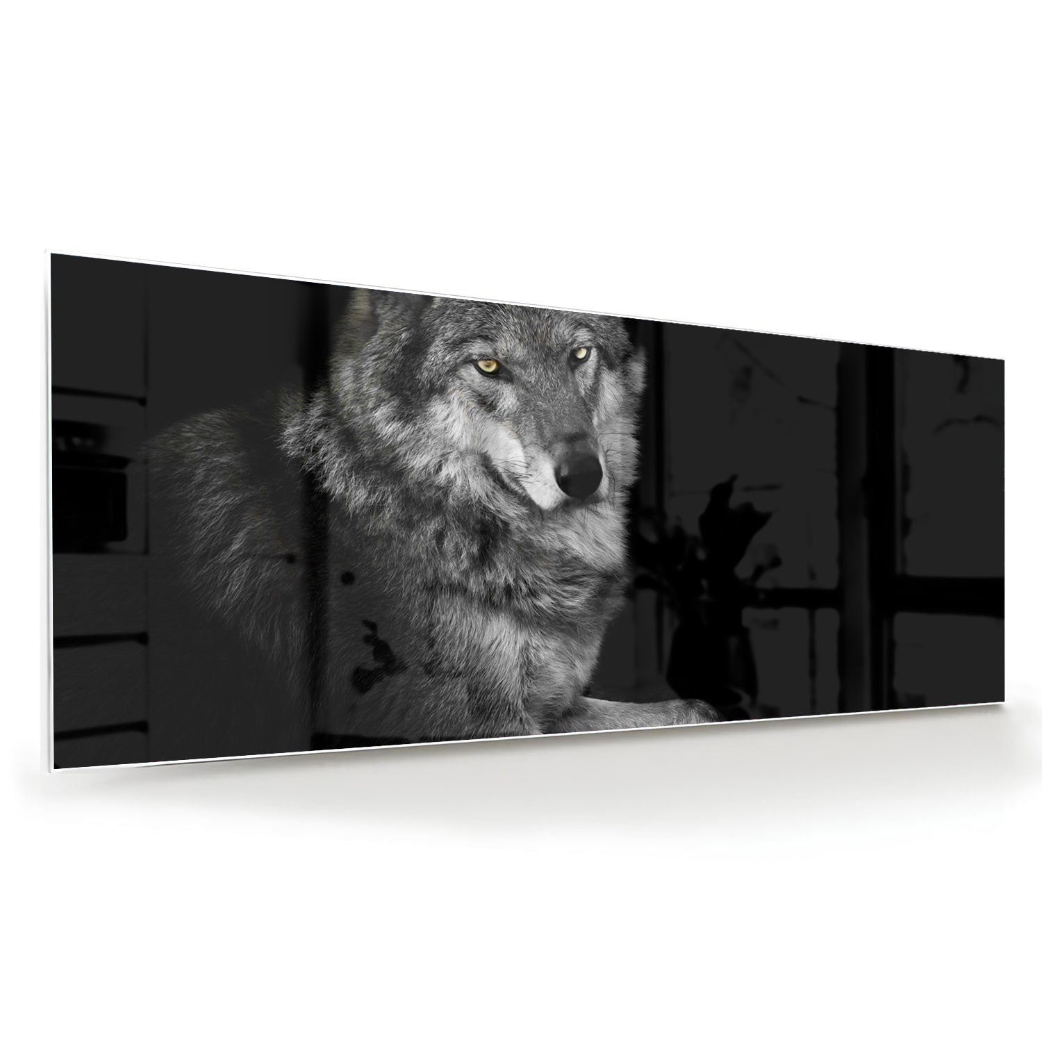 Glas schilderij van een wolf in zwart-wit, perfect voor wanddecoratie.