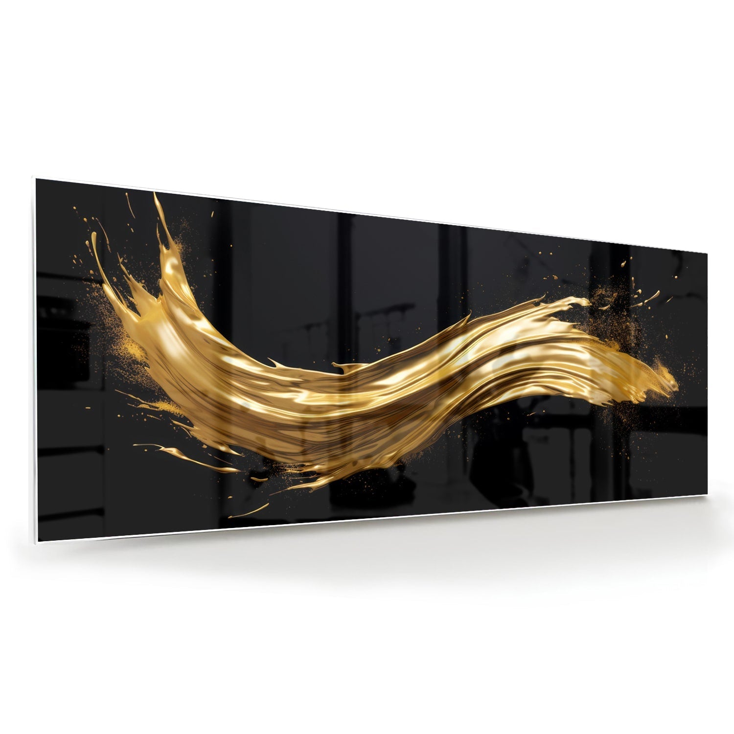 Glas schilderij met gouden glans op een zwarte achtergrond, hangend aan de muur.