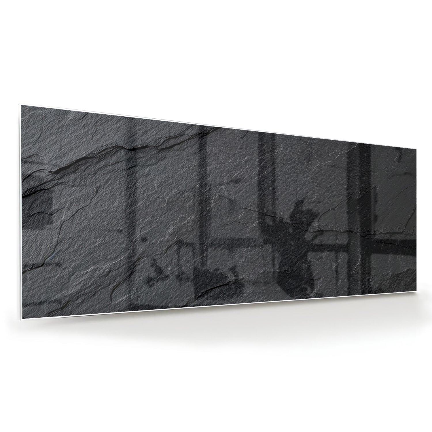 Modern glazen schilderij met abstracte zwart-witte patronen aan de muur