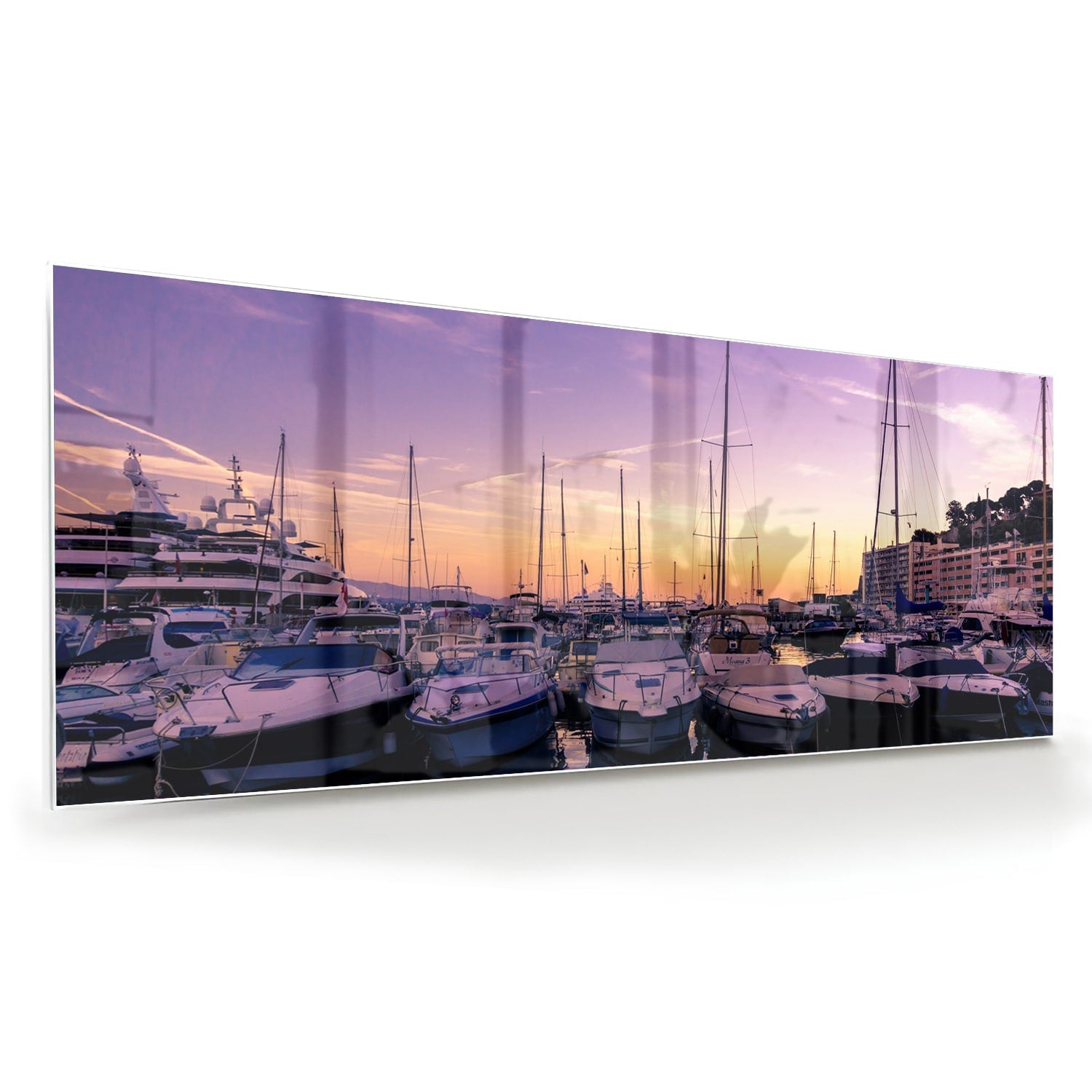 Glazen schilderij van een zonsondergang bij de haven met boten