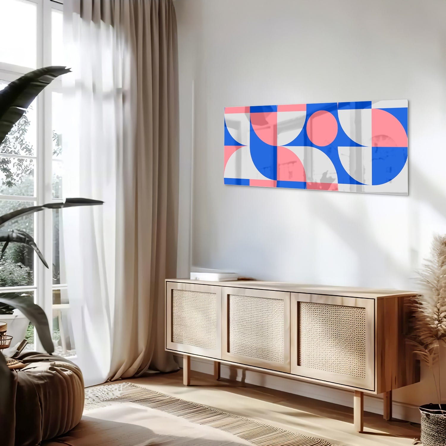 Abstract glazen schilderij met vormen in blauw en roze, perfect voor wanddecoratie.