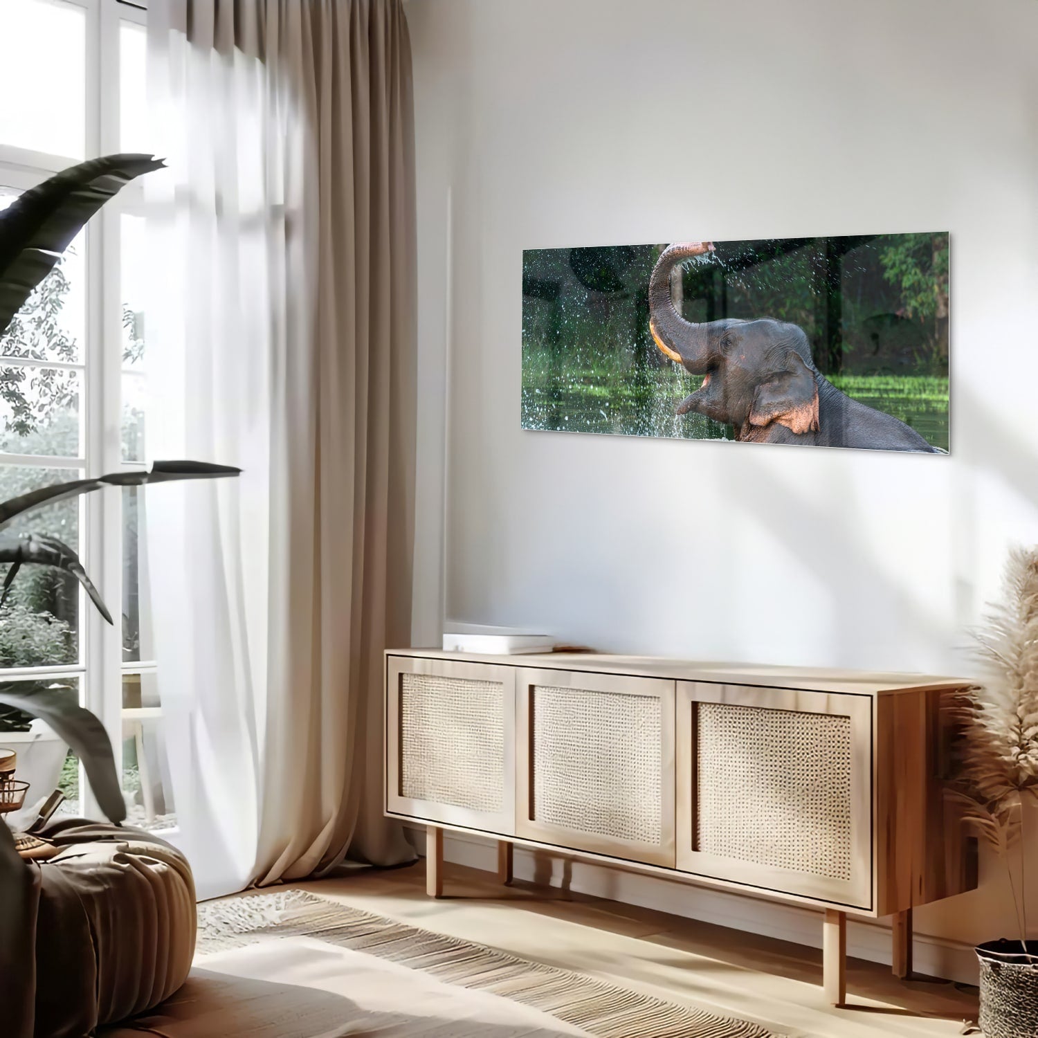 Glazen schilderij van een olifant die speelt in het water
