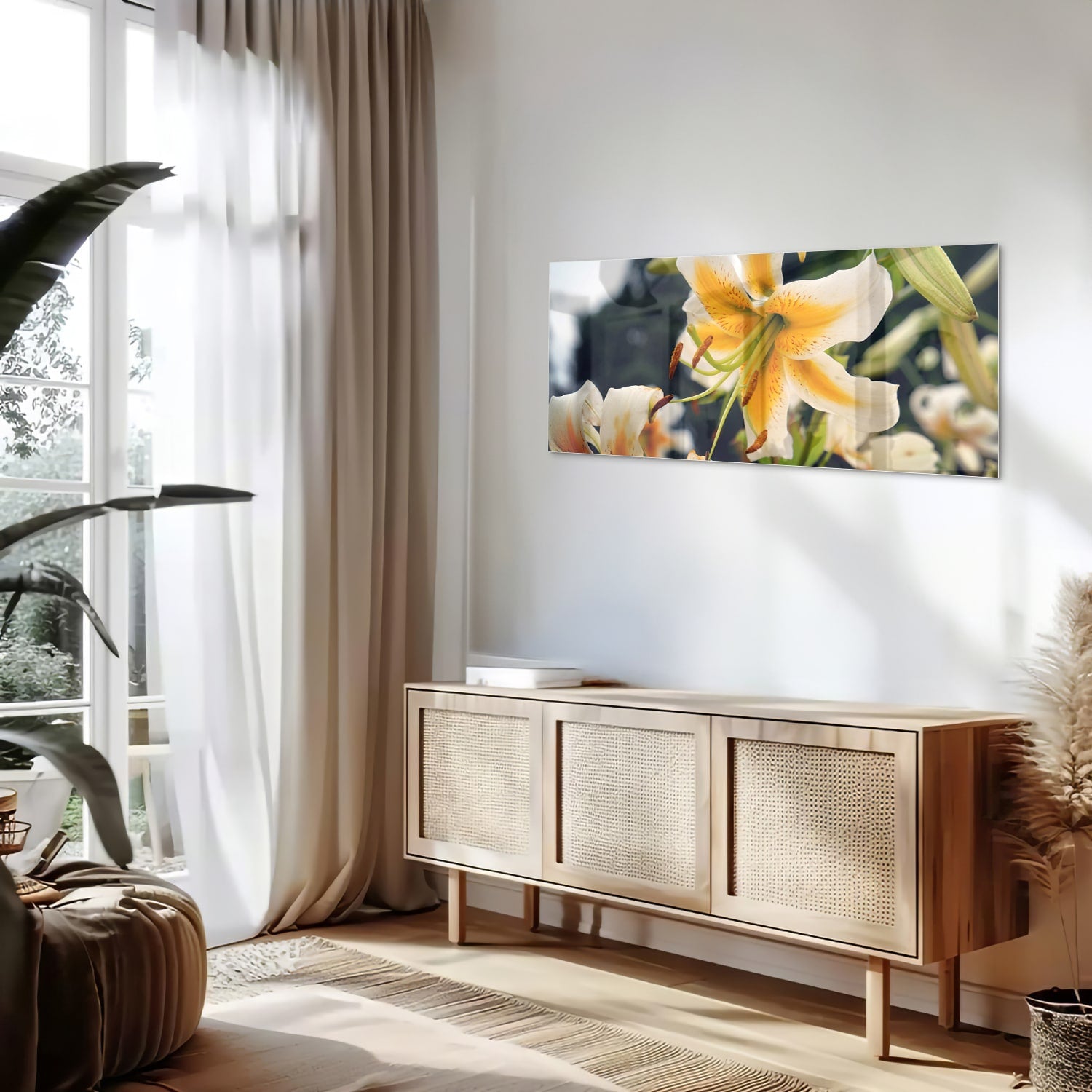 Glazen schilderij met lelies in een elegant interieur