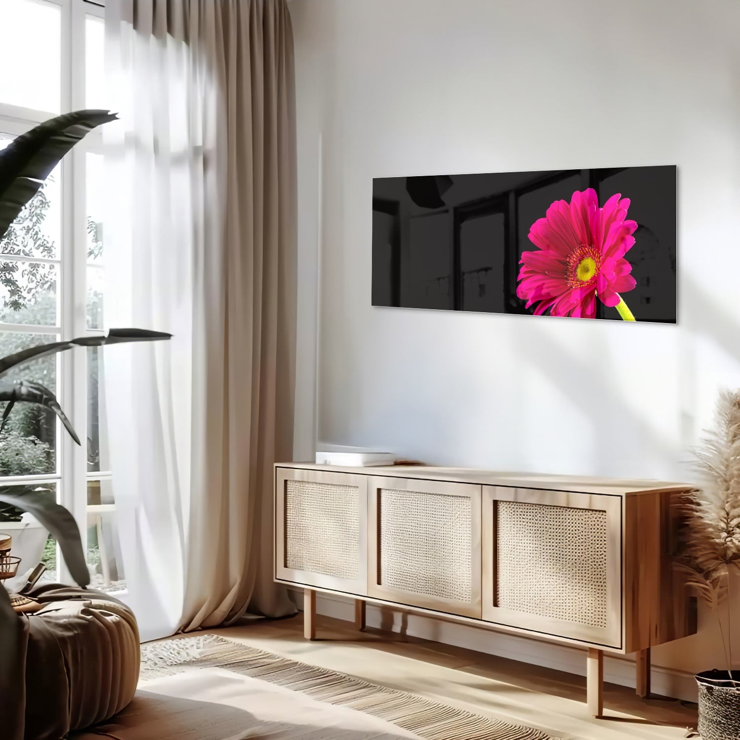 Glazen schilderij van een roze gerbera op zwarte achtergrond, perfect voor decoratie