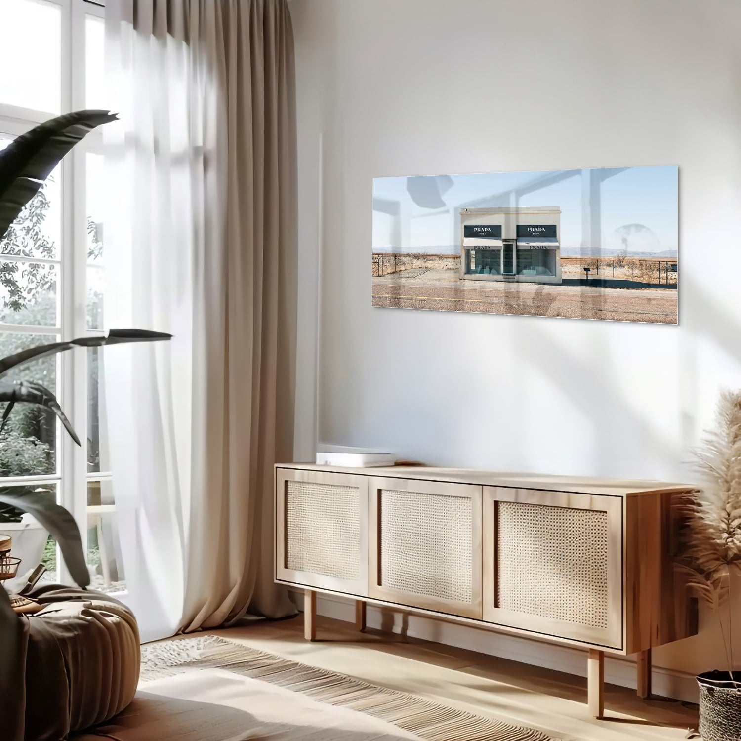 Glazen schilderij van een woestijnlandschap met moderne architectuur
