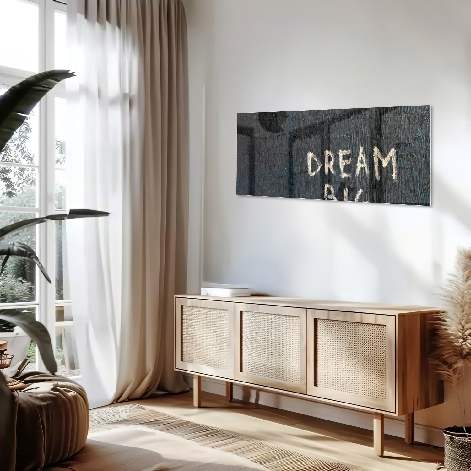 Glas schilderij met tekst 'DREAM BIG' in modern interieur