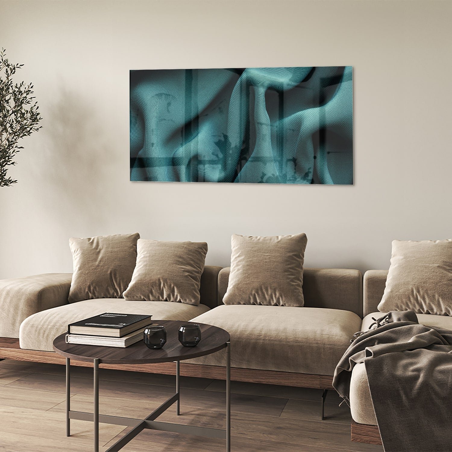 Elegante blauwgroene glazen schilderij in een moderne woonomgeving.