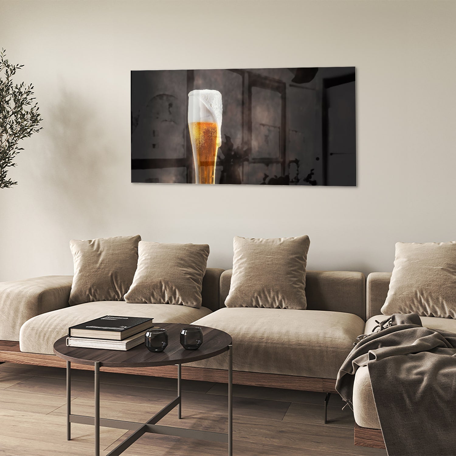 Glazen schilderij van een biertje op houten ondergrond