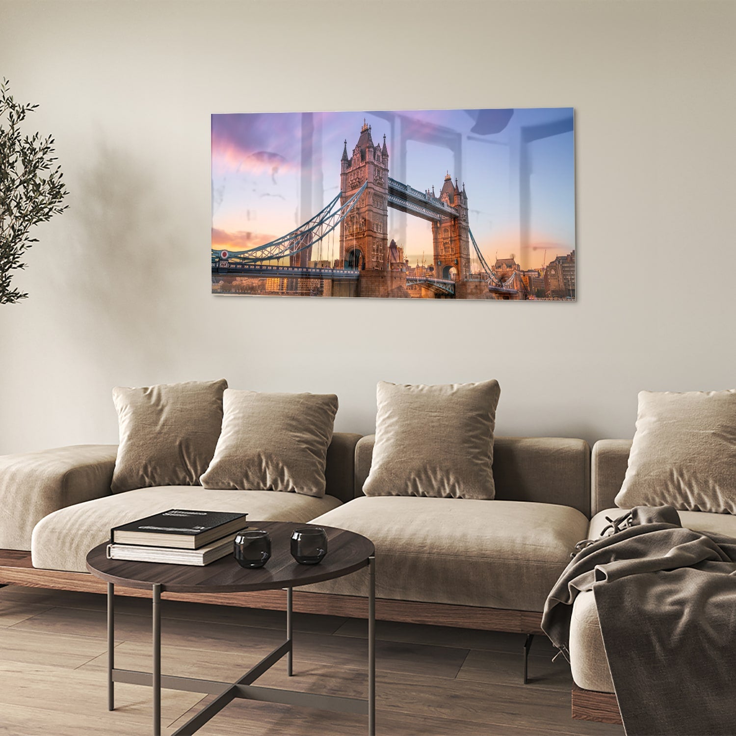 Glas schilderij van de Tower Bridge in Londen met een zonsondergang op de achtergrond.