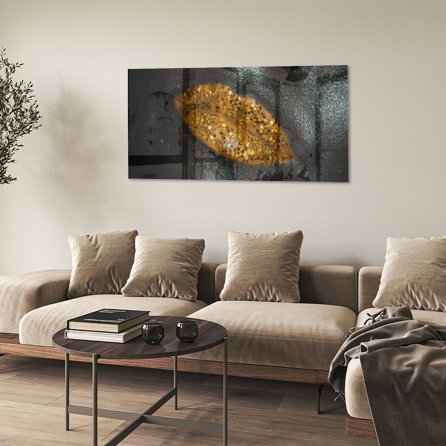 Glazen schilderij met een gouden blad op een zwarte achtergrond, perfect voor moderne interieurs.