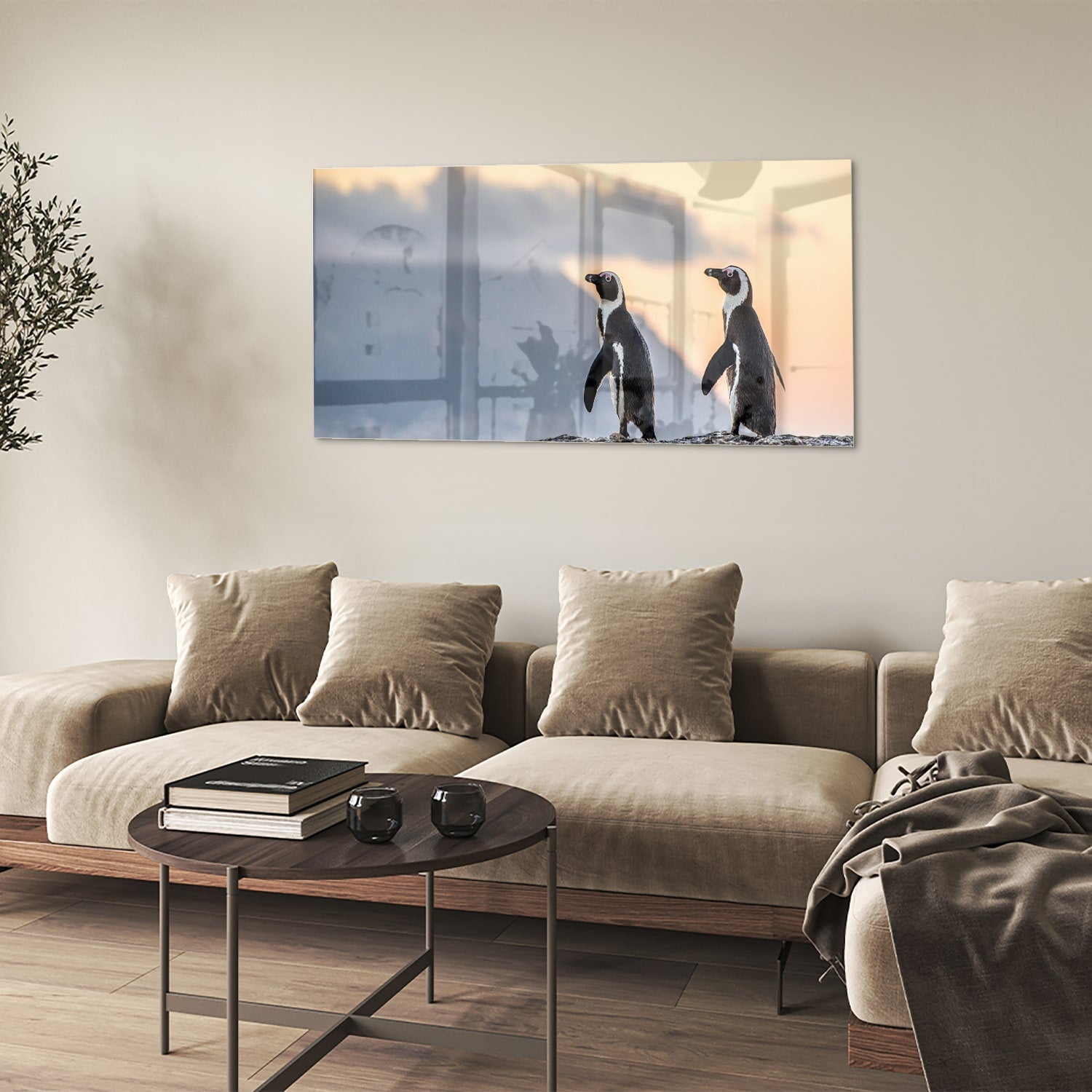 Glazen schilderij van pinguns aan zee met een zonsondergang op de achtergrond