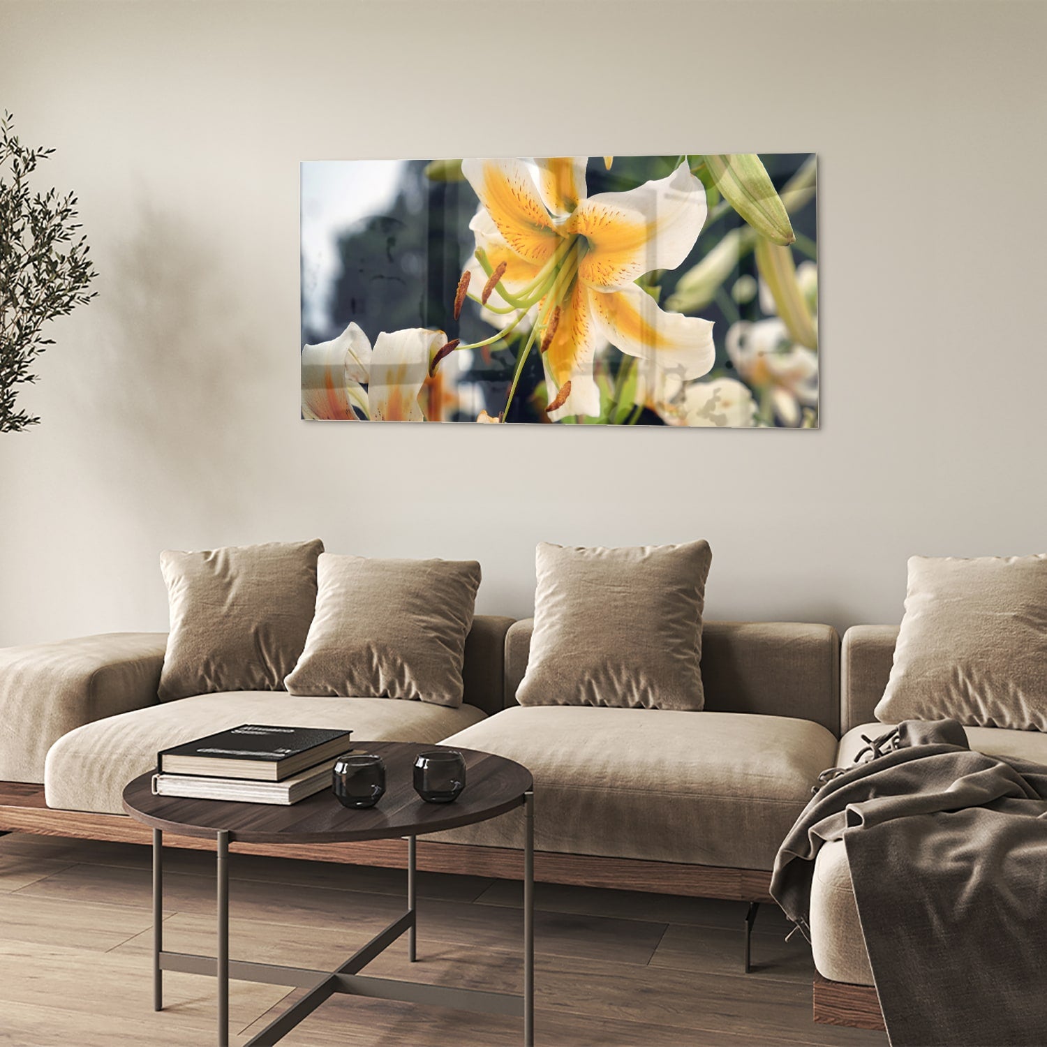 Glazen schilderij met lelies in een elegant interieur