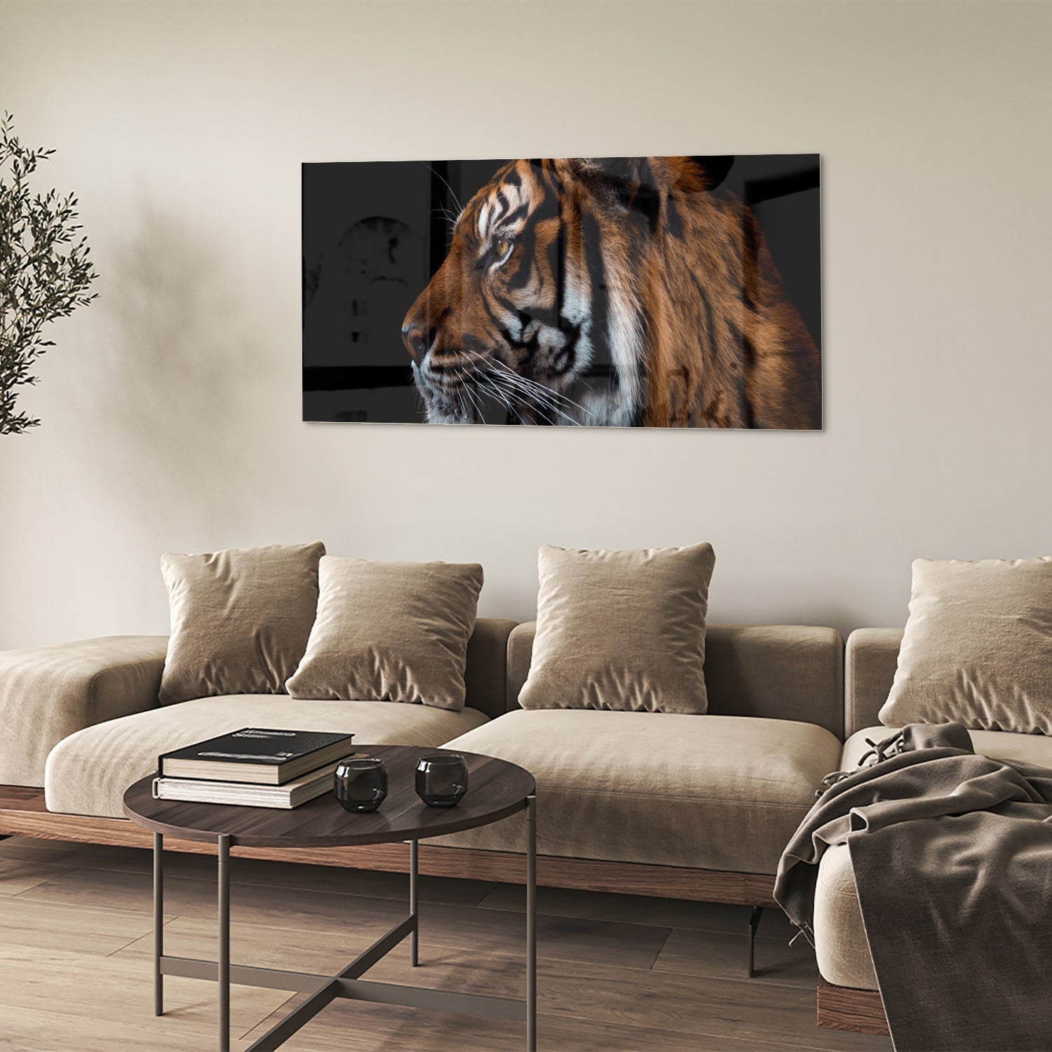 Glazen schilderij van een tijger met focus op het hoofd.