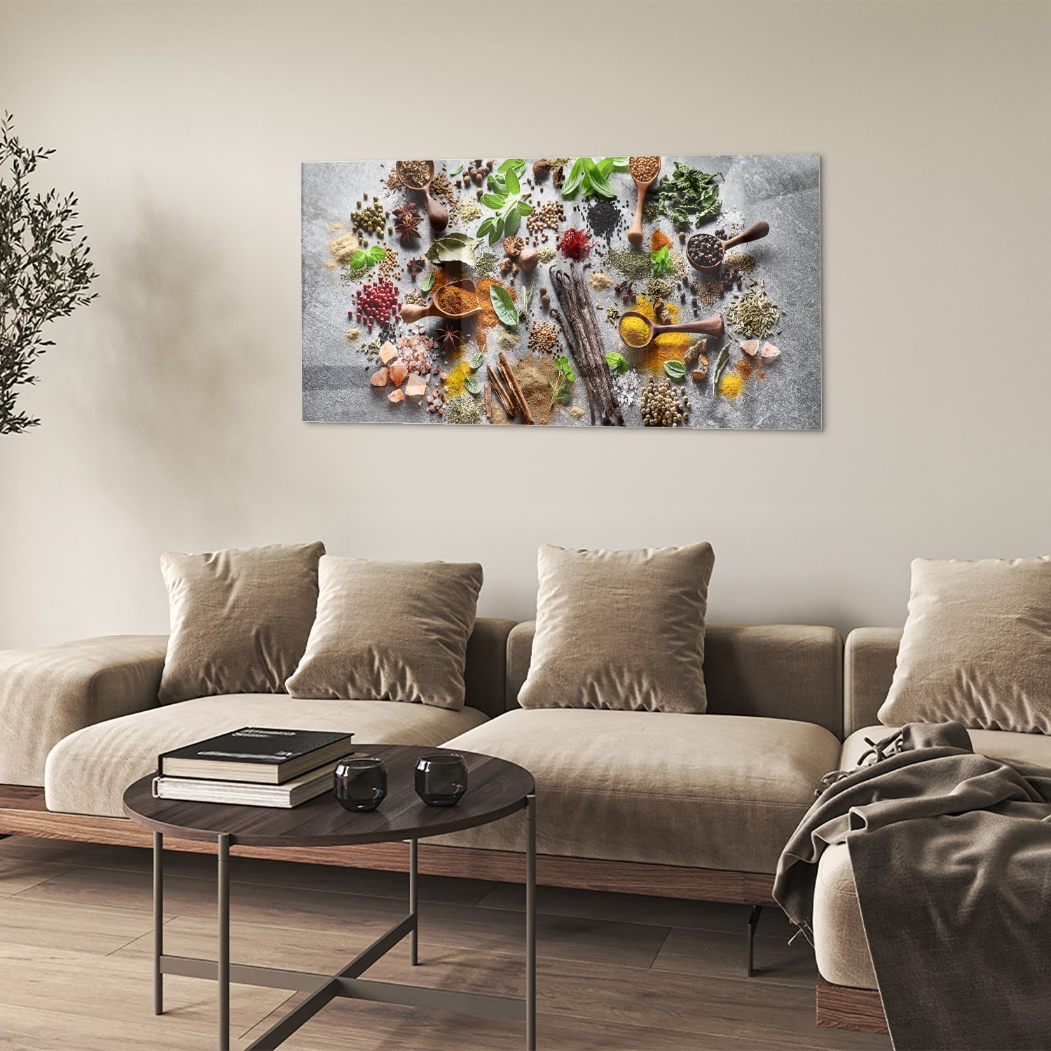 Glazen schilderij met een artistieke weergave van kruiden en specerijen in een gezellige keukenomgeving.