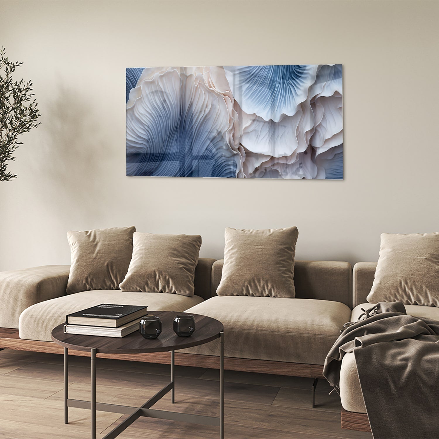 Glazen schilderij met blauw-witte patronen in modern interieur