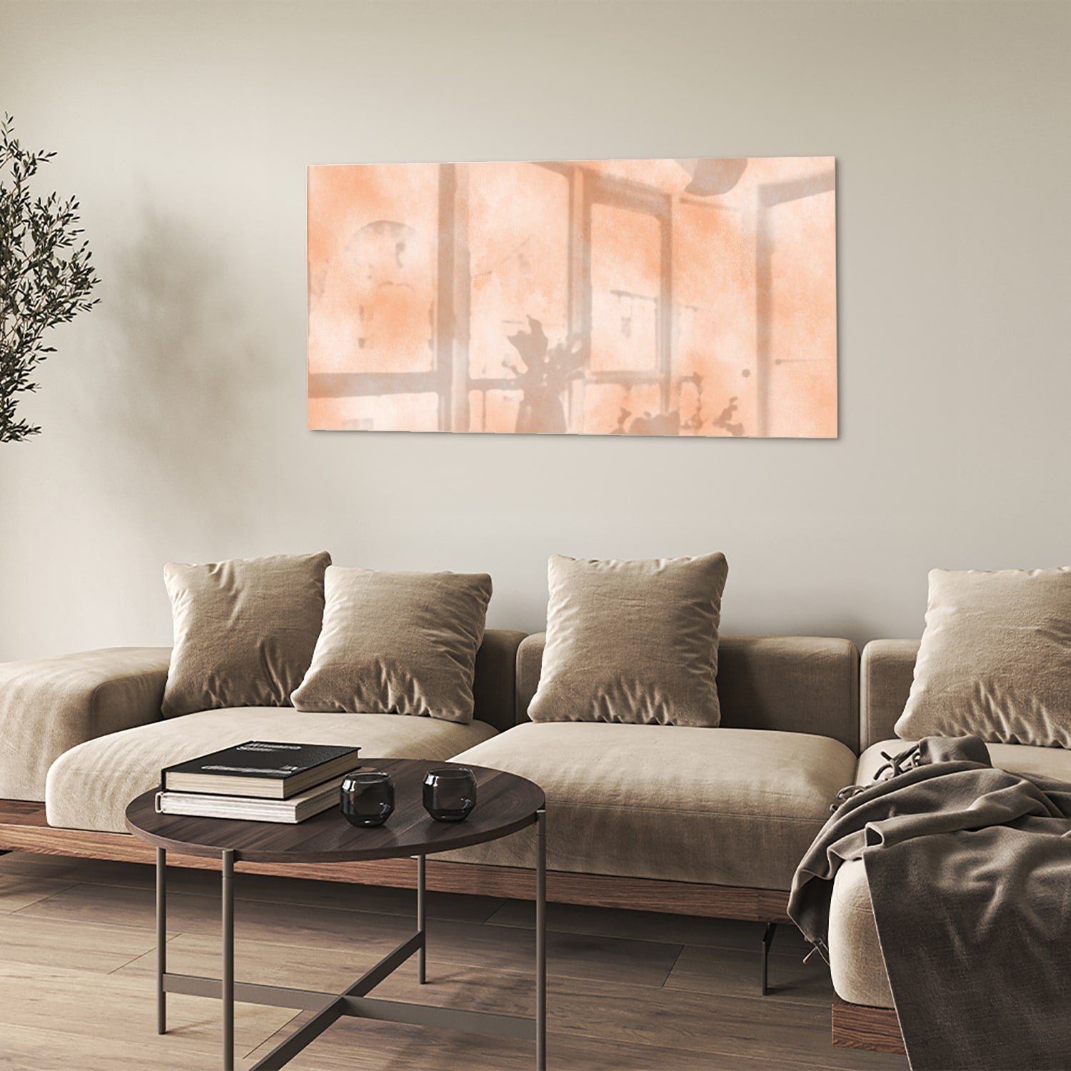 Glas schilderij in warme aardetinten hangt boven een houten kast in een moderne woonkamer.
