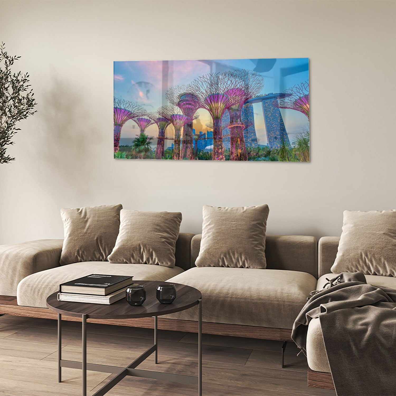 Glazen schilderij van de Boom van het Leven in Singapore met kleurrijke details