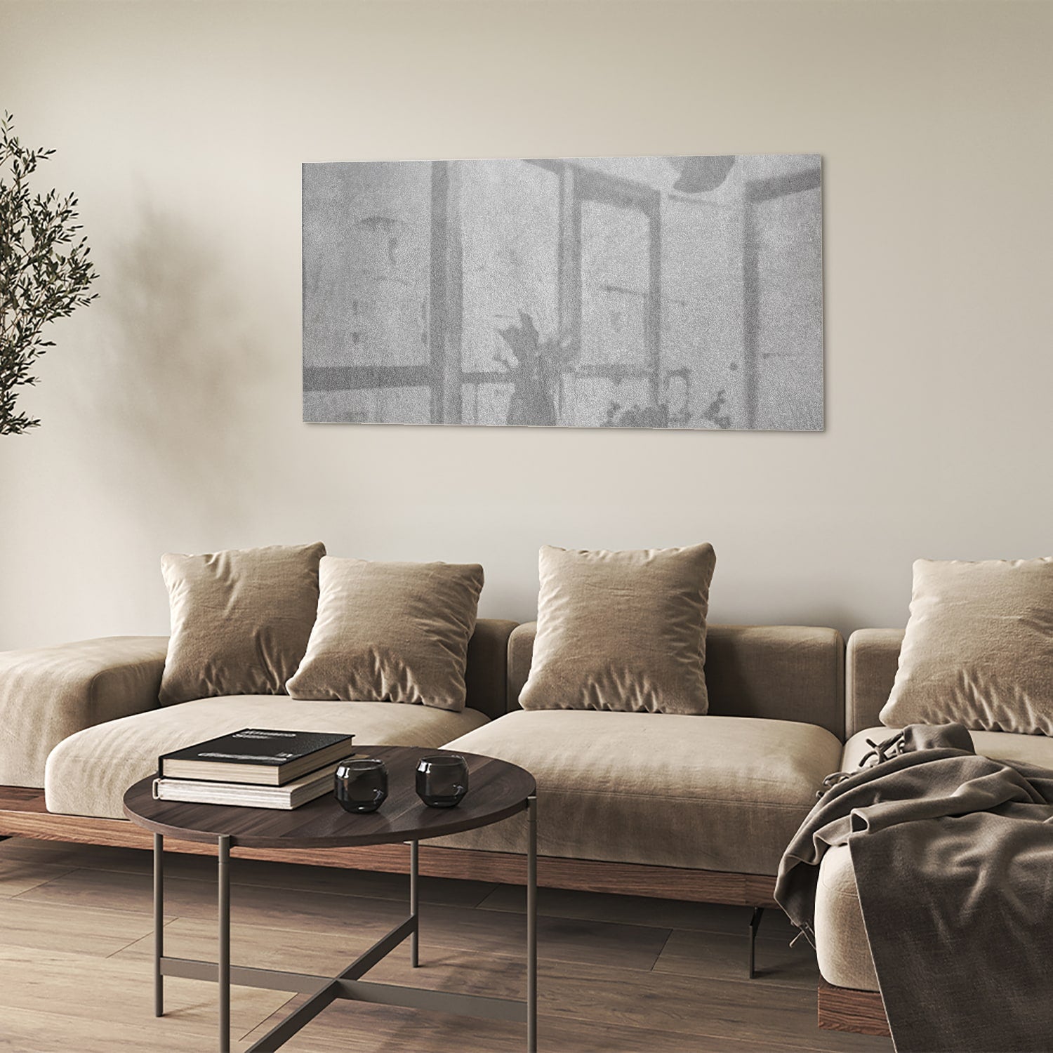 Minimalistisch glazen schilderij met handafdrukken aan de muur.