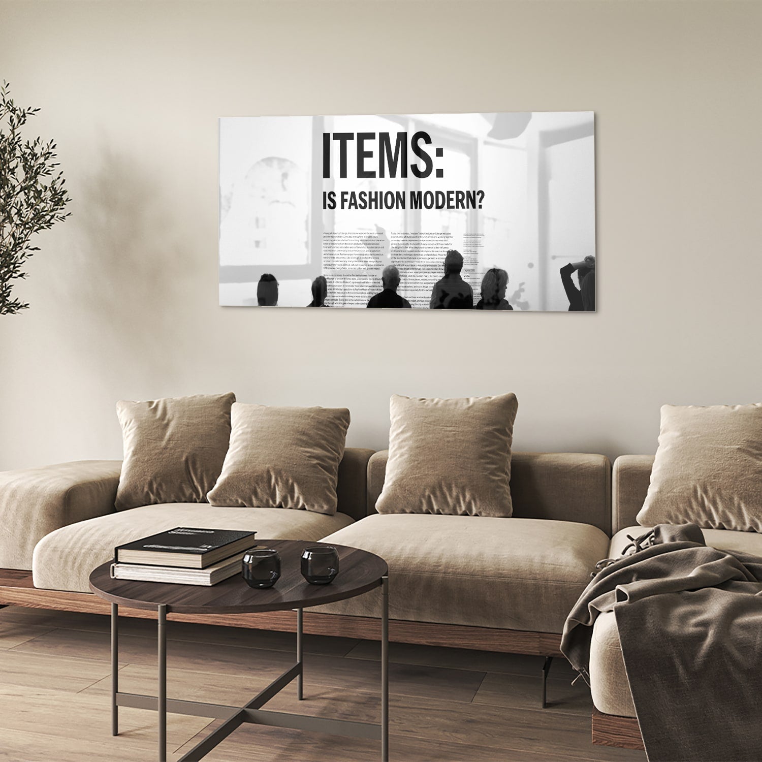 Glazen schilderij met de tekst 'ITEMS: IS FASHION MODERN?', stijlvol gepresenteerd boven een houten meubel.