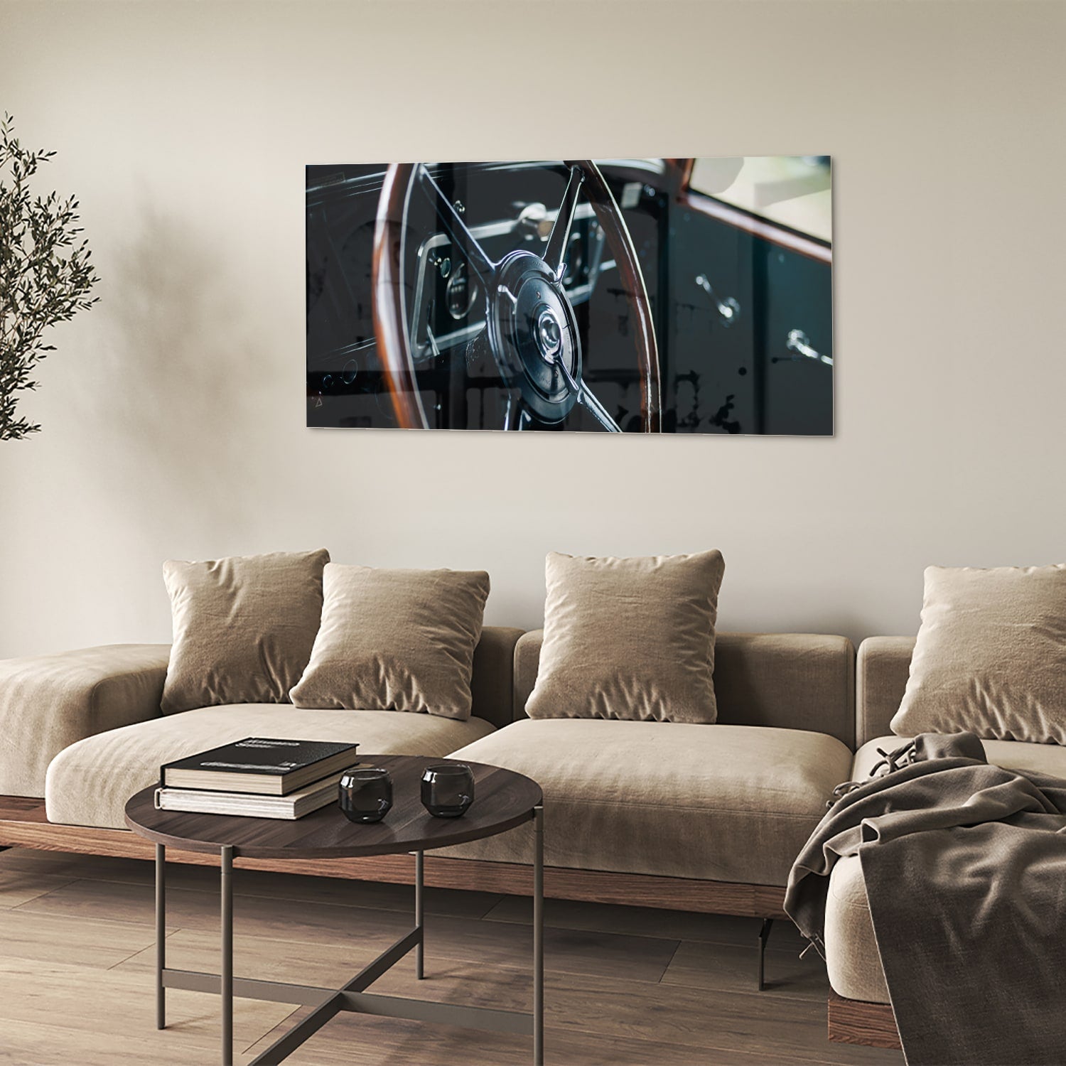 Glazen schilderij van een vintage autostuur aan de muur