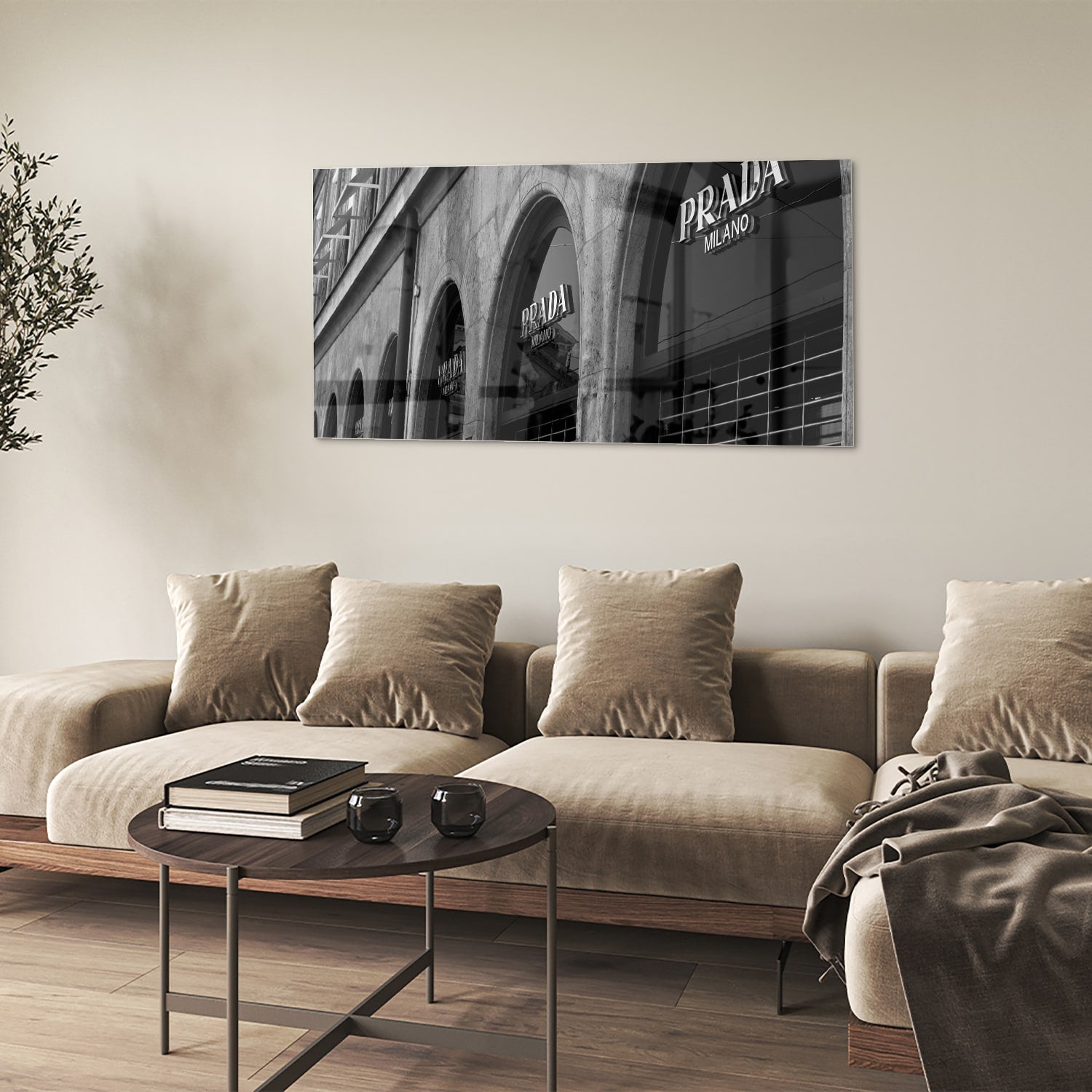 Glazen schilderij van een Prada etalage in zwart-wit, geschikt voor moderne interieurs.
