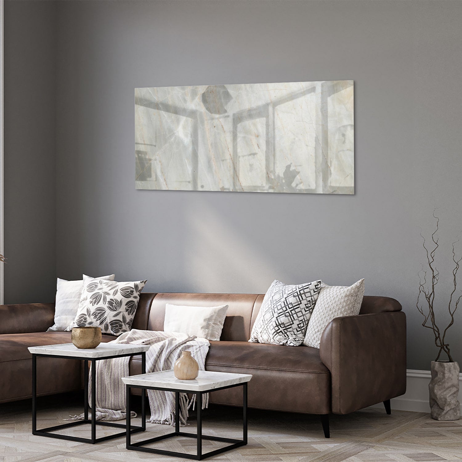 Glazen schilderij met abstracte marmeren figuren, perfect voor interieurdecoratie.