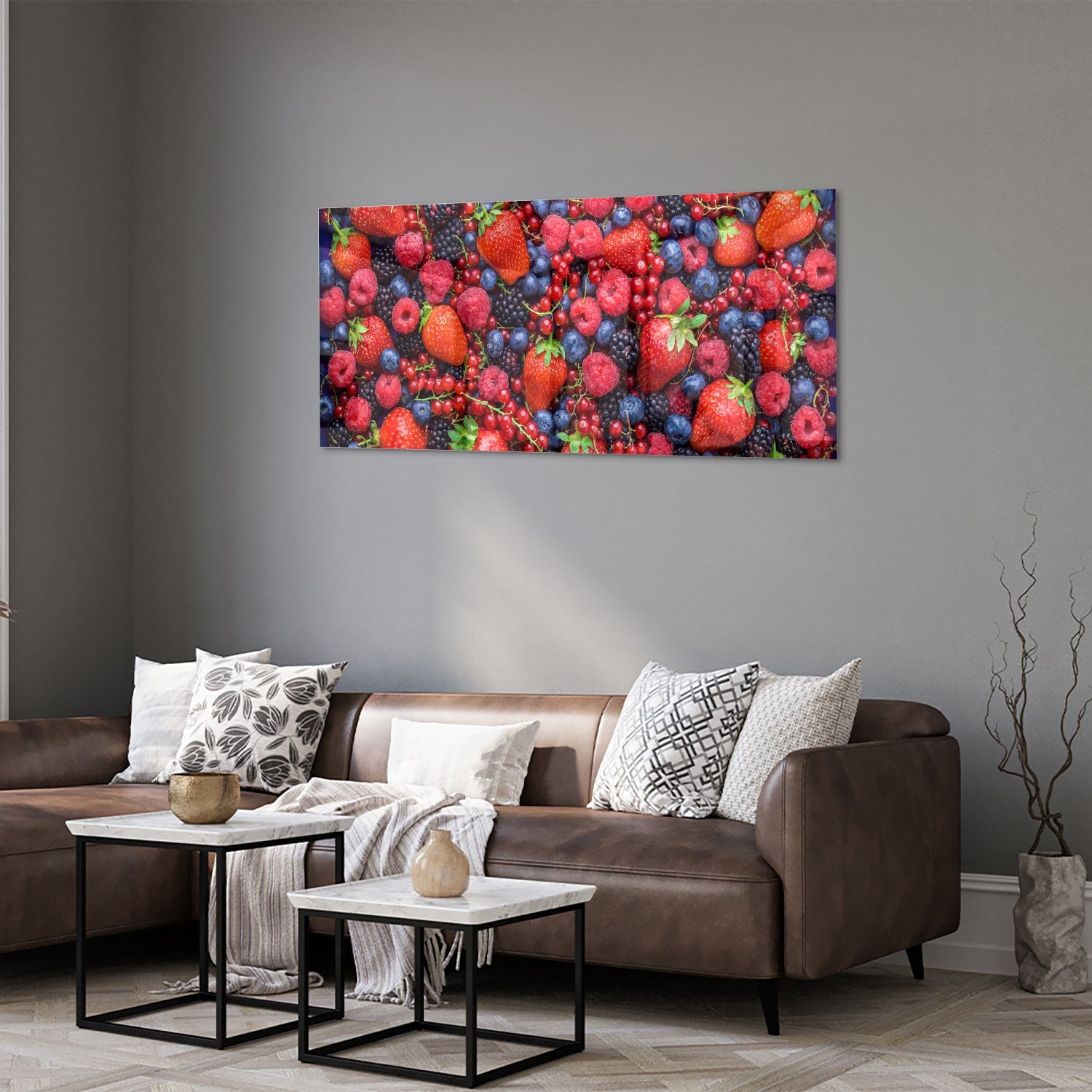 Glazen schilderij met een kleurrijke afbeelding van bessen en fruit