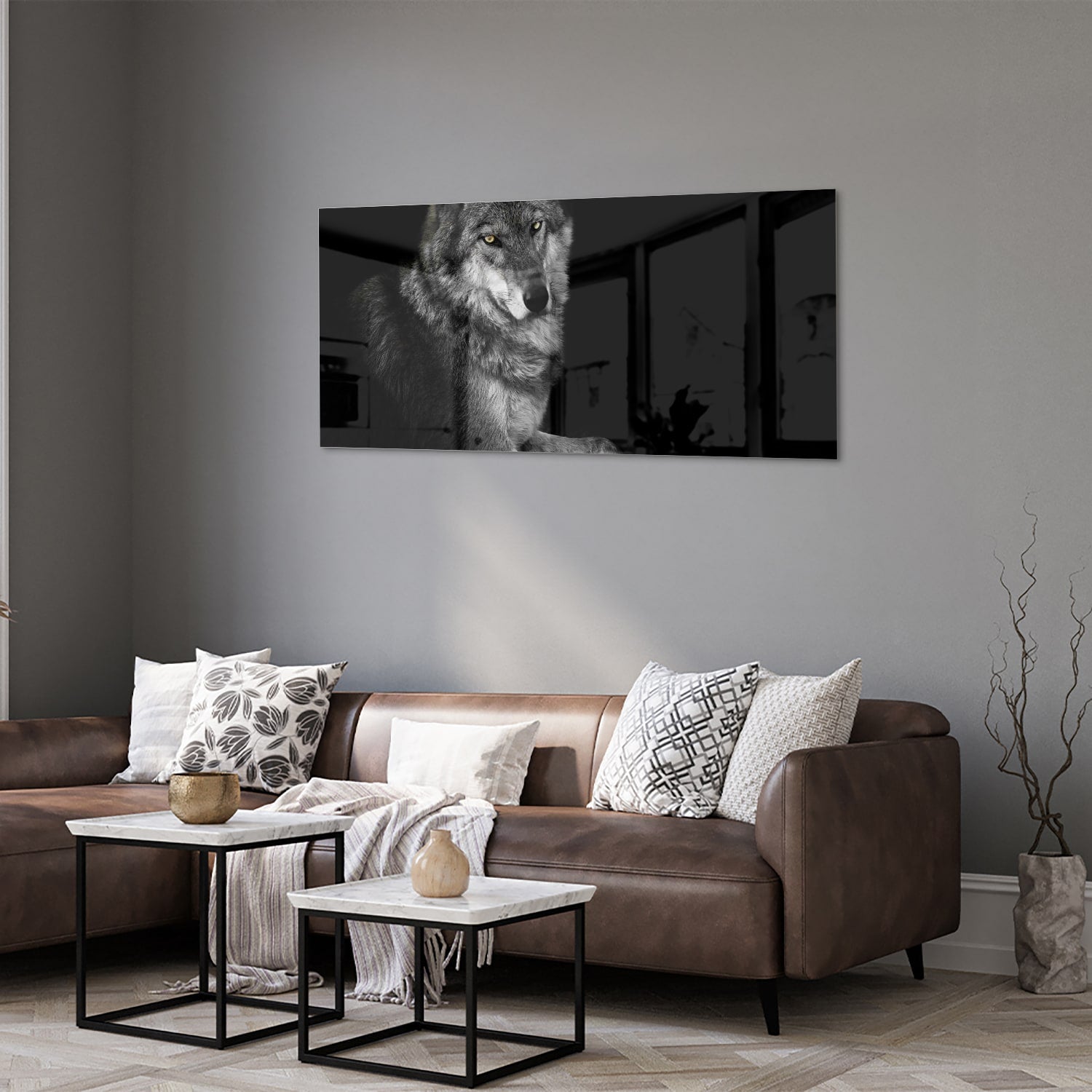 Glas schilderij van een wolf in zwart-wit, perfect voor wanddecoratie.