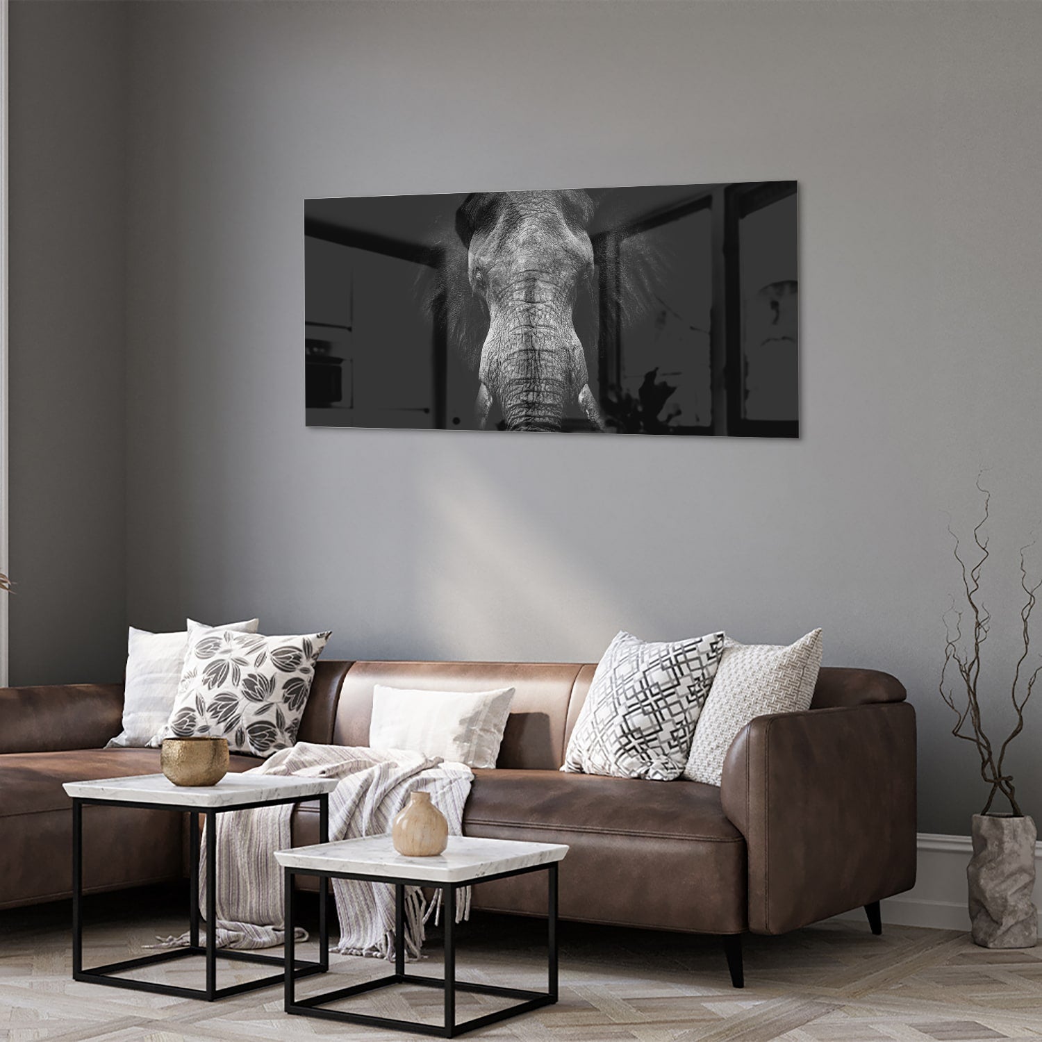 Glazen schilderij van een olifant in zwart-wit, perfect voor interieurdecoratie.