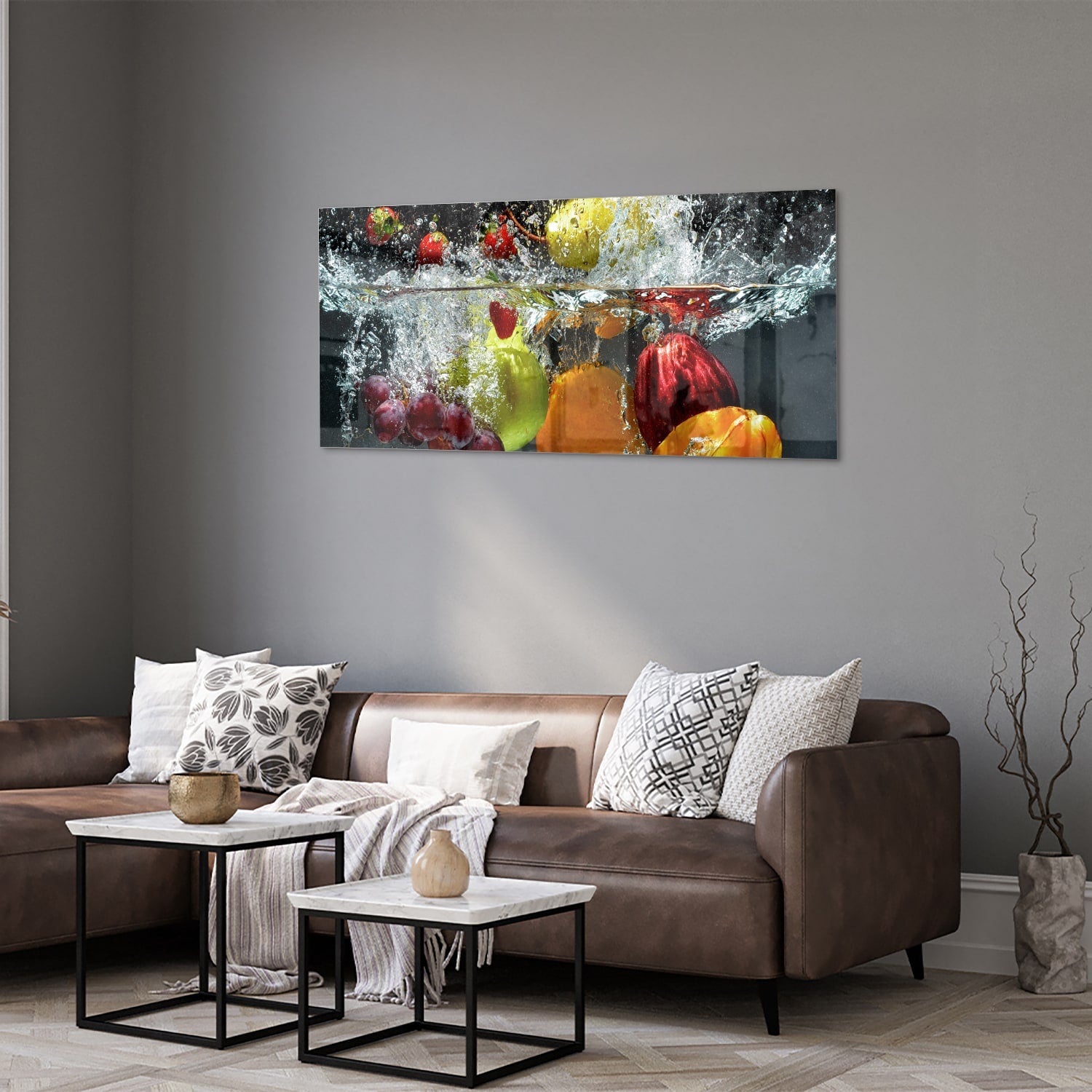 Glazen schilderij met kleurrijk fruit en sprankelend water