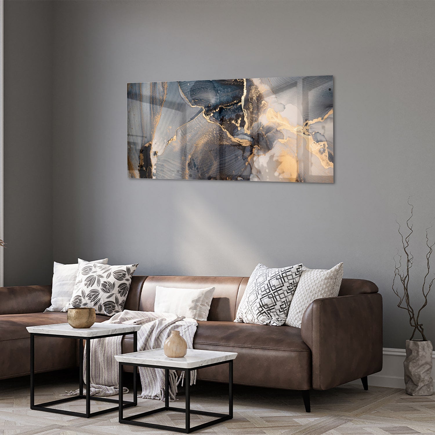 Elegant glazen schilderij met blauwe en gouden abstracte lagen