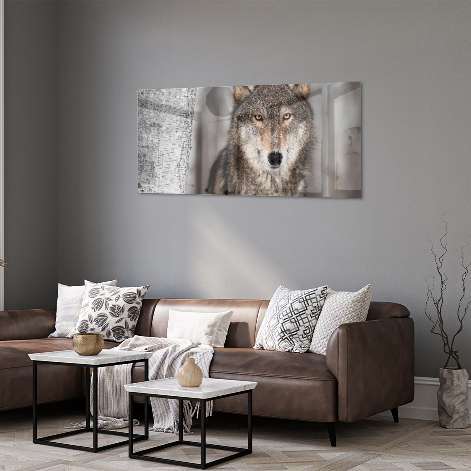 Glazen schilderij van een wolf met indrukwekkende blik in een interieur