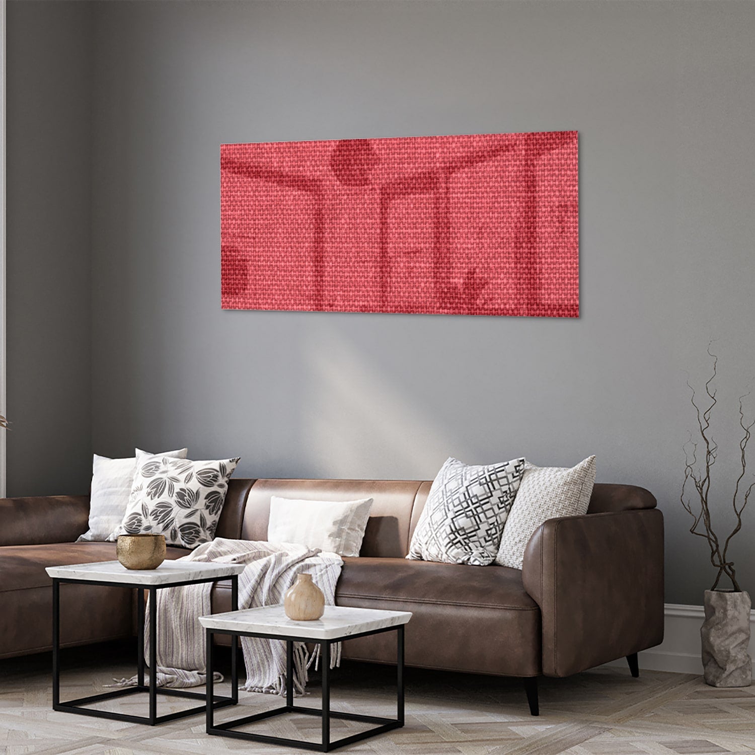Modern glazen schilderij in helder rood aan de muur boven een licht houten kast.
